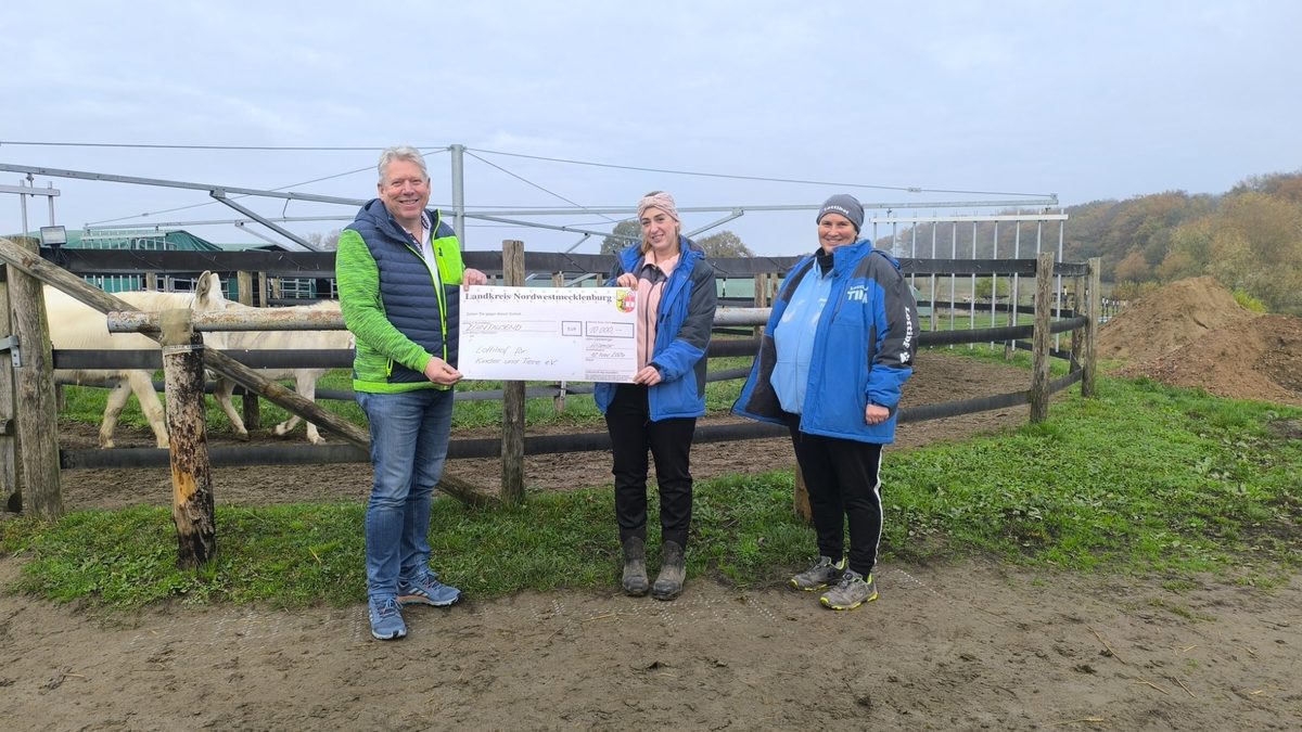 Spendenübergabe Lottihof Seefeld